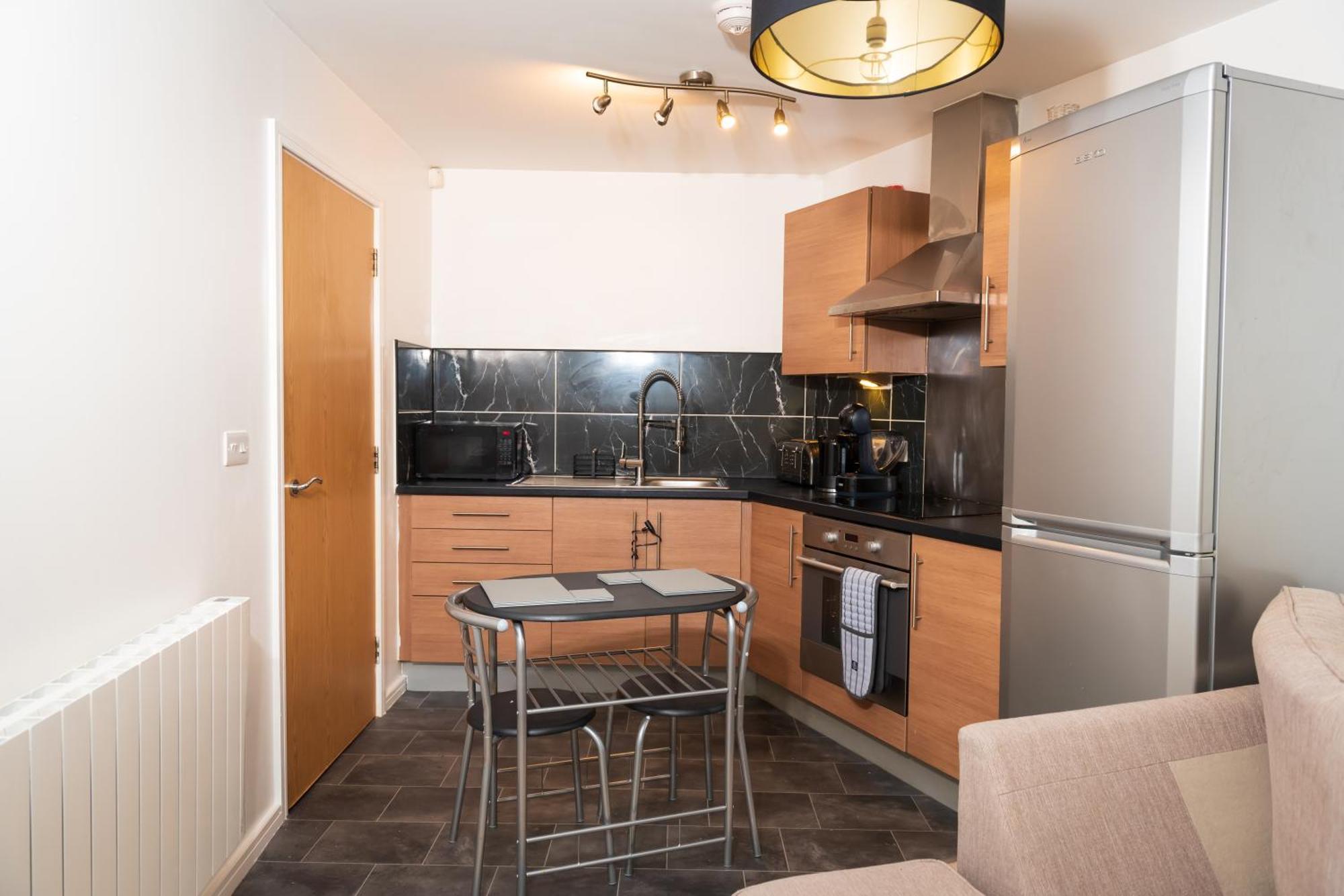 Luxury Two Bedroom Flat Opposite Coop Live N Etihad Stadium With Free Secure Parking, Netflix And Sky Tv Manchester Esterno foto